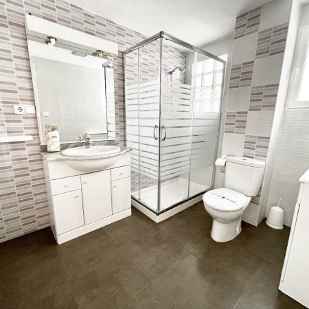 apartamento gandia baño
